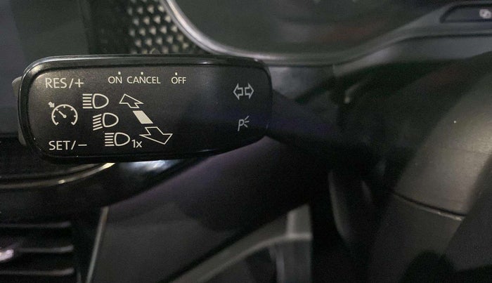 2022 Skoda KUSHAQ STYLE 1.0L TSI AT, Petrol, Automatic, 8,174 km, Adaptive Cruise Control