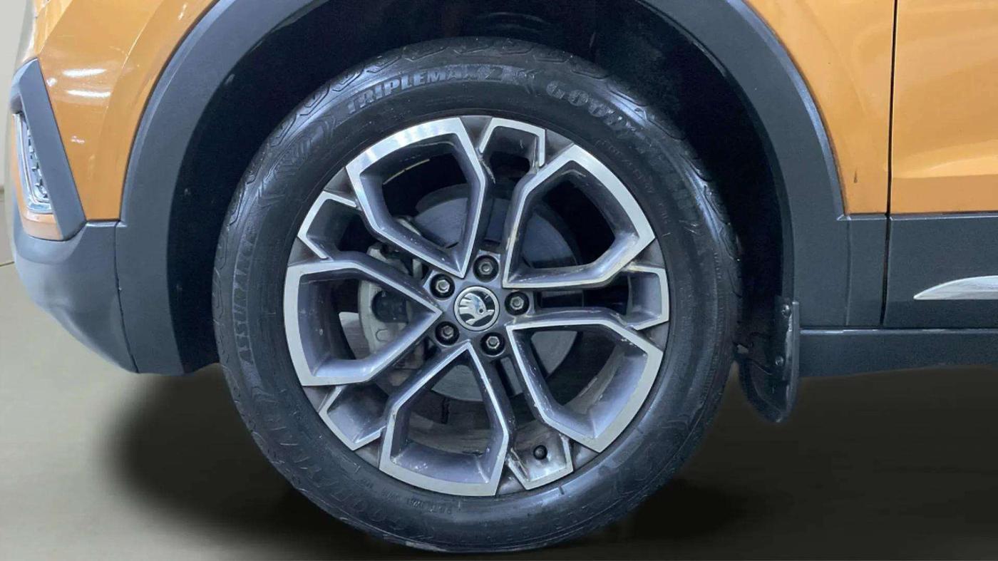 2022 Skoda KUSHAQ STYLE 1.0L TSI AT, Petrol, Automatic, 8,185 km, Left Front Wheel