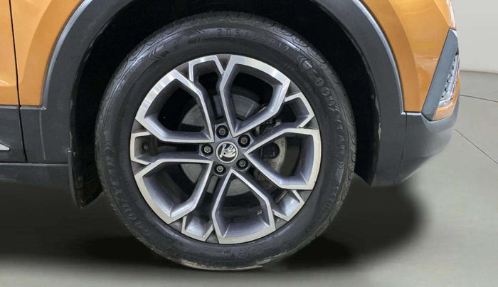 2022 Skoda KUSHAQ STYLE 1.0L TSI AT, Petrol, Automatic, 8,174 km, Right Front Wheel