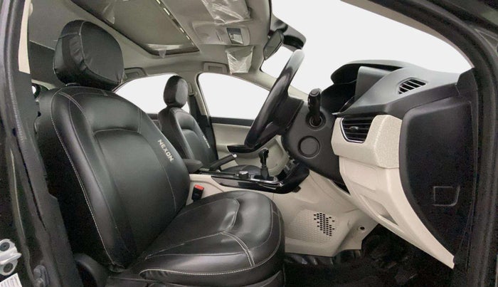 2021 Tata NEXON XZ PLUS PETROL SUNROOF, Petrol, Manual, 72,582 km, Right Side Front Door Cabin