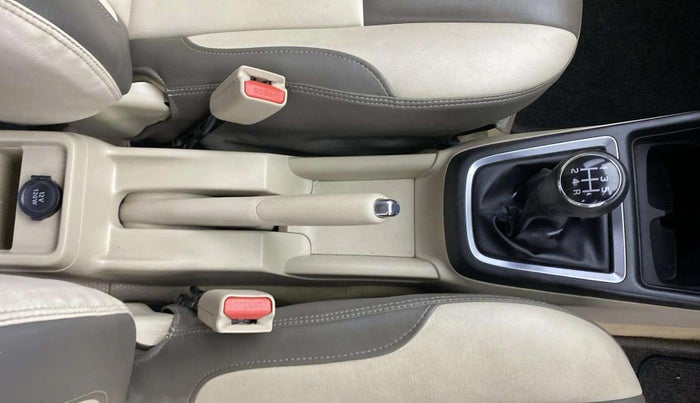 2022 Maruti Dzire VXI, Petrol, Manual, 21,527 km, Gear Lever