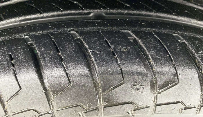 2022 Maruti Dzire VXI, Petrol, Manual, 21,527 km, Left Front Tyre Tread