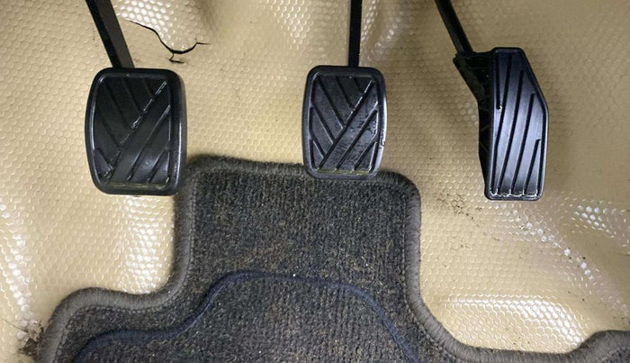 2022 Maruti Dzire VXI, Petrol, Manual, 21,527 km, Pedals