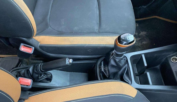 2020 Renault Kwid CLIMBER 1.0 (O), Petrol, Manual, 62,804 km, Gear Lever