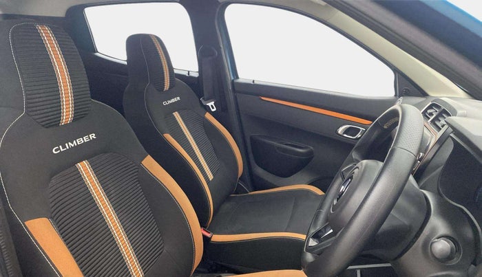 2021 Renault Kwid CLIMBER 1.0 AMT (O), Petrol, Automatic, 35,279 km, Right Side Front Door Cabin