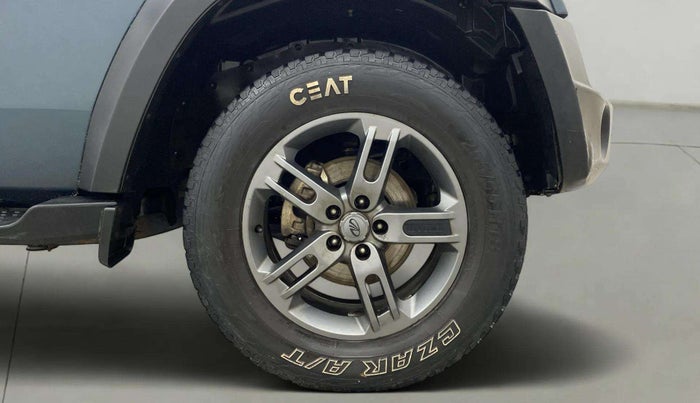 2022 Mahindra Thar LX D 4WD AT CONVERTIBLE, Diesel, Automatic, 32,906 km, Right Front Wheel