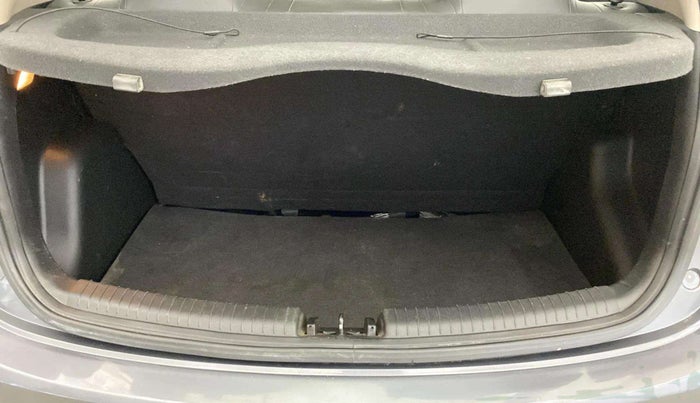 2013 Hyundai Grand i10 MAGNA 1.2 KAPPA VTVT, Petrol, Manual, 32,693 km, Boot Open Zoomed View
