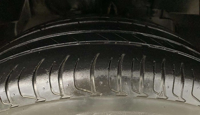 2019 Tata NEXON XM PETROL, Petrol, Manual, 57,924 km, Right Front Tyre Tread