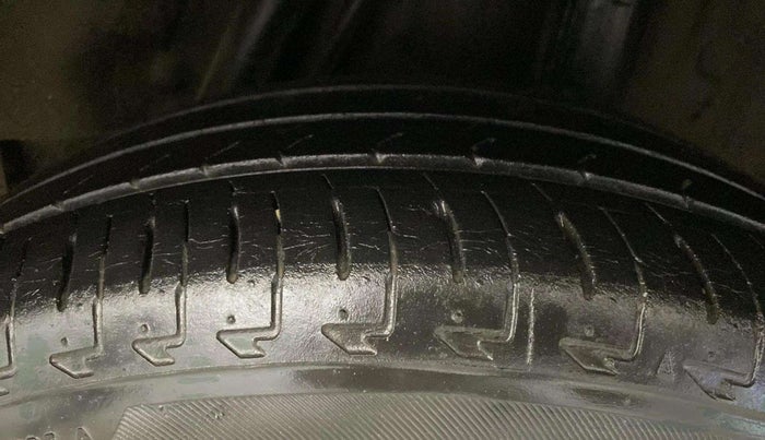 2016 Honda City 1.5L I-VTEC VX CVT, Petrol, Automatic, 84,003 km, Left Rear Tyre Tread