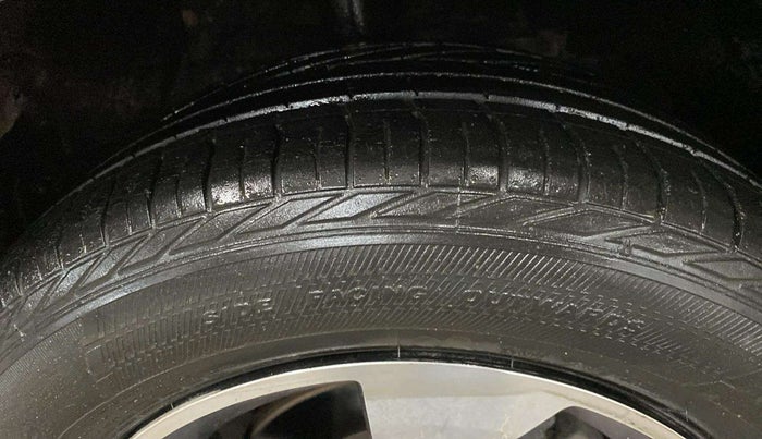 2018 Tata NEXON XZA PLUS PETROL DUAL TONE, Petrol, Automatic, 39,515 km, Right Front Tyre Tread
