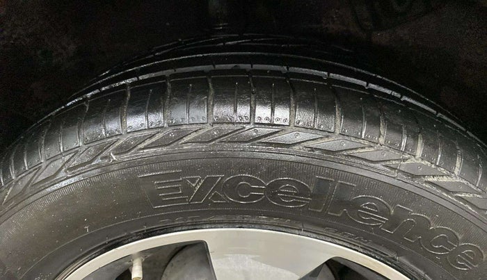 2018 Tata NEXON XZA PLUS PETROL DUAL TONE, Petrol, Automatic, 39,515 km, Right Rear Tyre Tread
