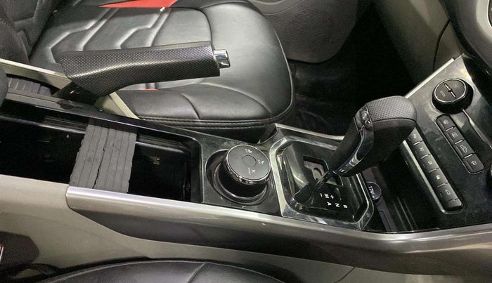 2018 Tata NEXON XZA PLUS PETROL DUAL TONE, Petrol, Automatic, 39,515 km, Gear Lever