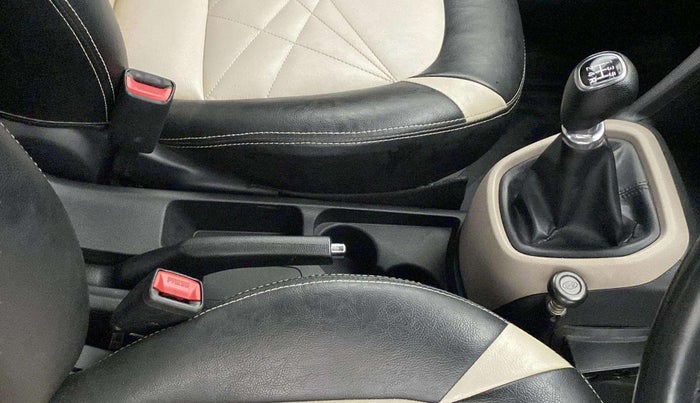 2016 Hyundai Grand i10 ASTA (O) 1.2 KAPPA VTVT, Petrol, Manual, 54,636 km, Gear Lever