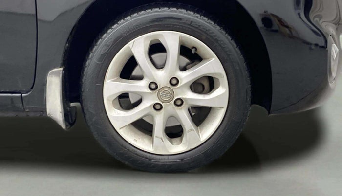 2016 Nissan Micra XV CVT, Petrol, Automatic, 46,702 km, Right Front Wheel
