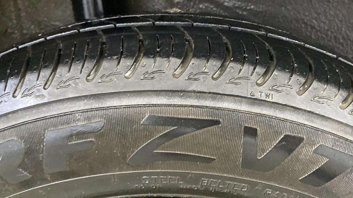 2021 Maruti S PRESSO VXI+, Petrol, Manual, 14,047 km, Left Front Tyre Tread