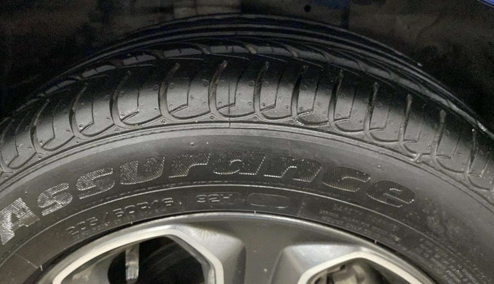 2019 Ford Ecosport TITANIUM 1.0L ECOBOOST SPORTS(SUNROOF), Petrol, Manual, 20,495 km, Right Front Tyre Tread