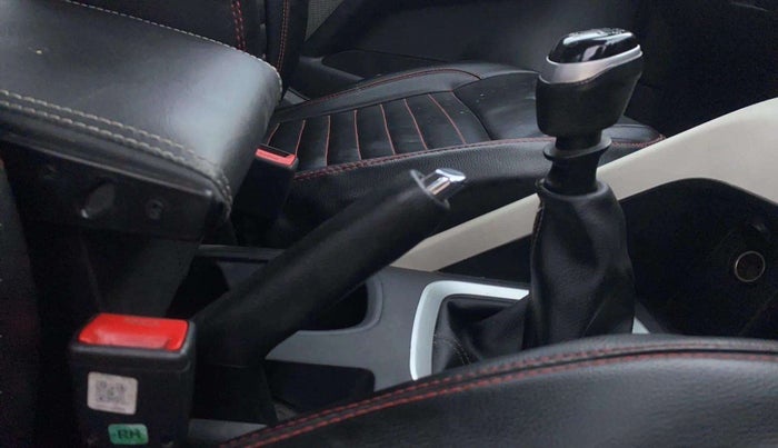 2022 Nissan MAGNITE XL, Petrol, Manual, 74,790 km, Gear Lever