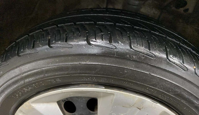 2016 Maruti Wagon R 1.0 VXI AMT, Petrol, Automatic, 43,399 km, Right Front Tyre Tread