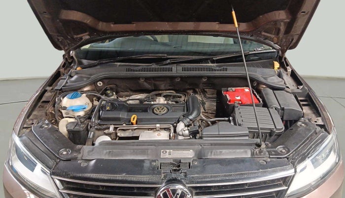 2015 Volkswagen Jetta COMFORTLINE TSI, Petrol, Manual, 90,207 km, Open Bonet