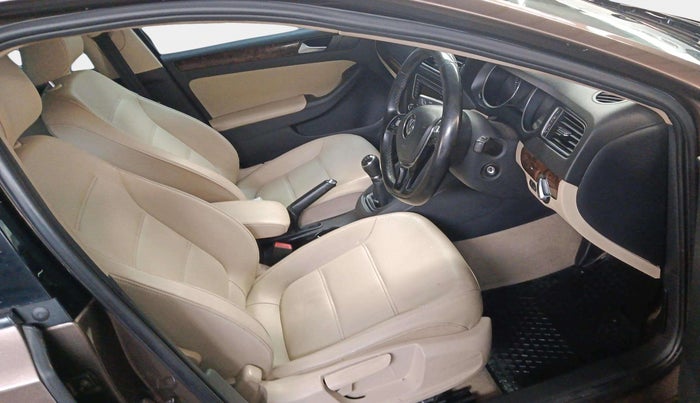 2015 Volkswagen Jetta COMFORTLINE TSI, Petrol, Manual, 90,207 km, Right Side Front Door Cabin