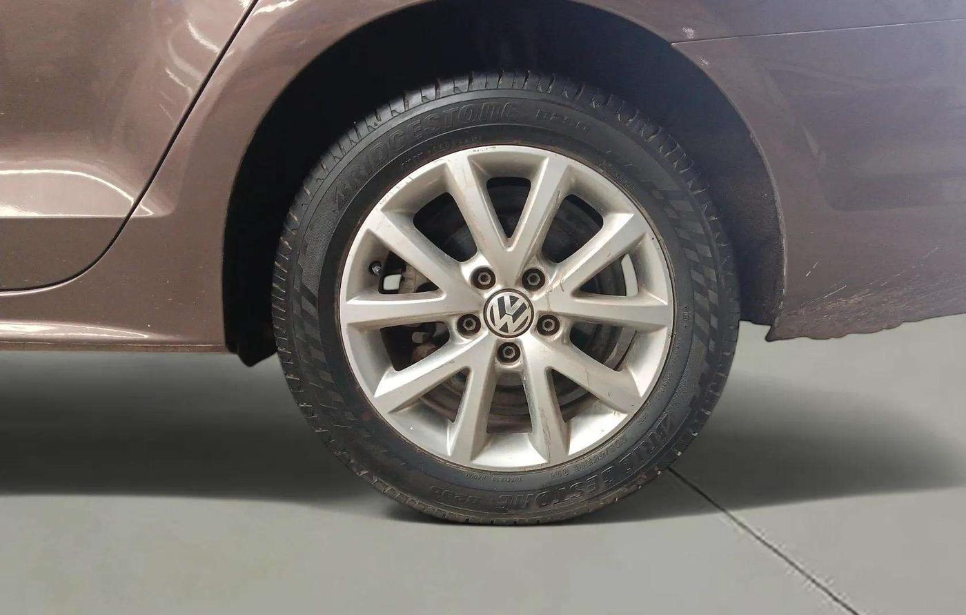 2015 Volkswagen Jetta COMFORTLINE TSI, Petrol, Manual, 90,207 km, Left Rear Wheel
