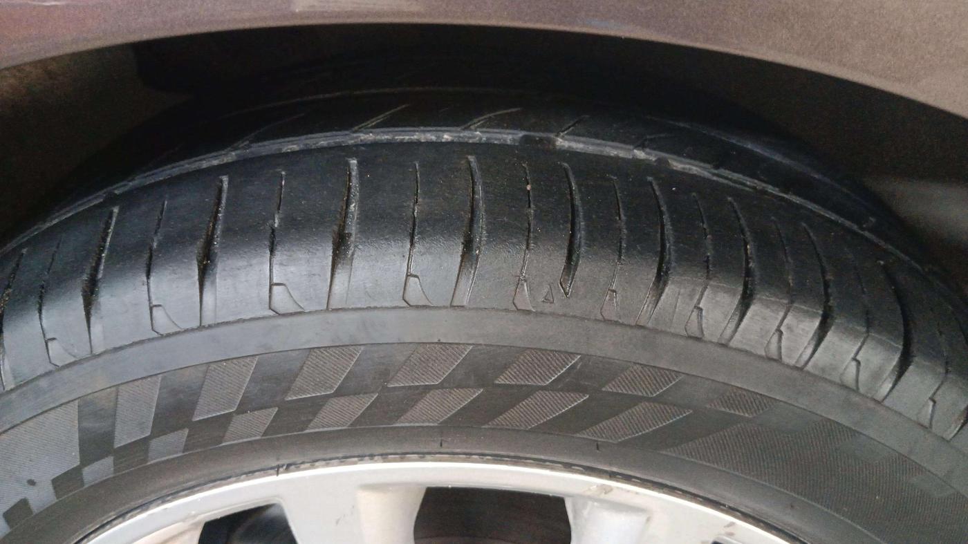 2015 Volkswagen Jetta COMFORTLINE TSI, Petrol, Manual, 90,207 km, Right Front Tyre Tread