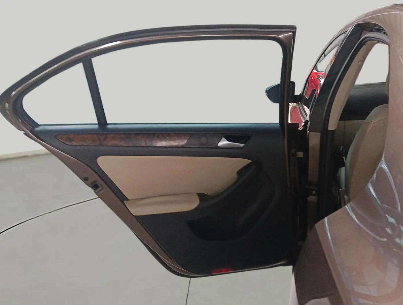 2015 Volkswagen Jetta COMFORTLINE TSI, Petrol, Manual, 90,207 km, LHS Rear Door
