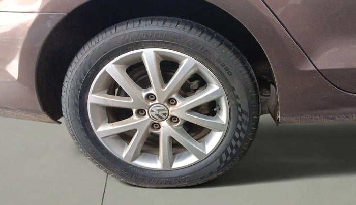 2015 Volkswagen Jetta COMFORTLINE TSI, Petrol, Manual, 90,207 km, Right Rear Wheel
