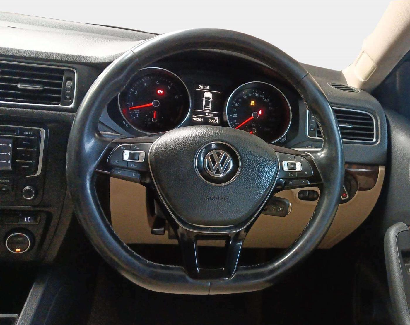 2015 Volkswagen Jetta COMFORTLINE TSI, Petrol, Manual, 90,207 km, Steering Wheel Close Up