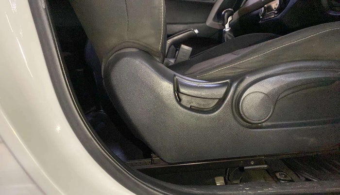 2015 Hyundai Creta SX 1.6 DIESEL, Diesel, Manual, 98,628 km, Driver Side Adjustment Panel