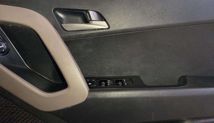 2015 Hyundai Creta SX 1.6 DIESEL, Diesel, Manual, 98,628 km, Driver Side Door Panels Control