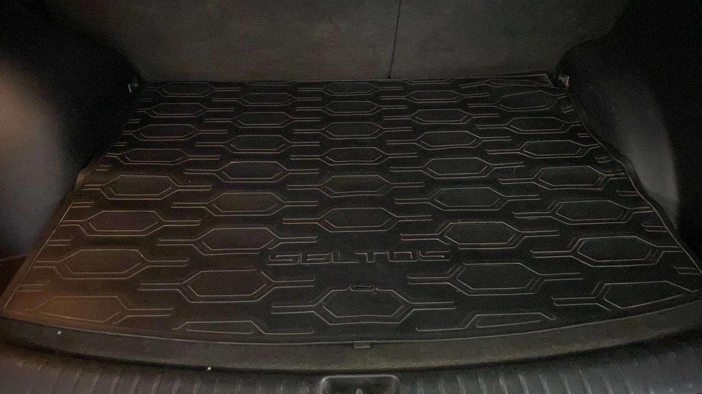 2020 KIA SELTOS GTX PLUS AT 1.5 DIESEL, Diesel, Automatic, 86,411 km, Boot Inside