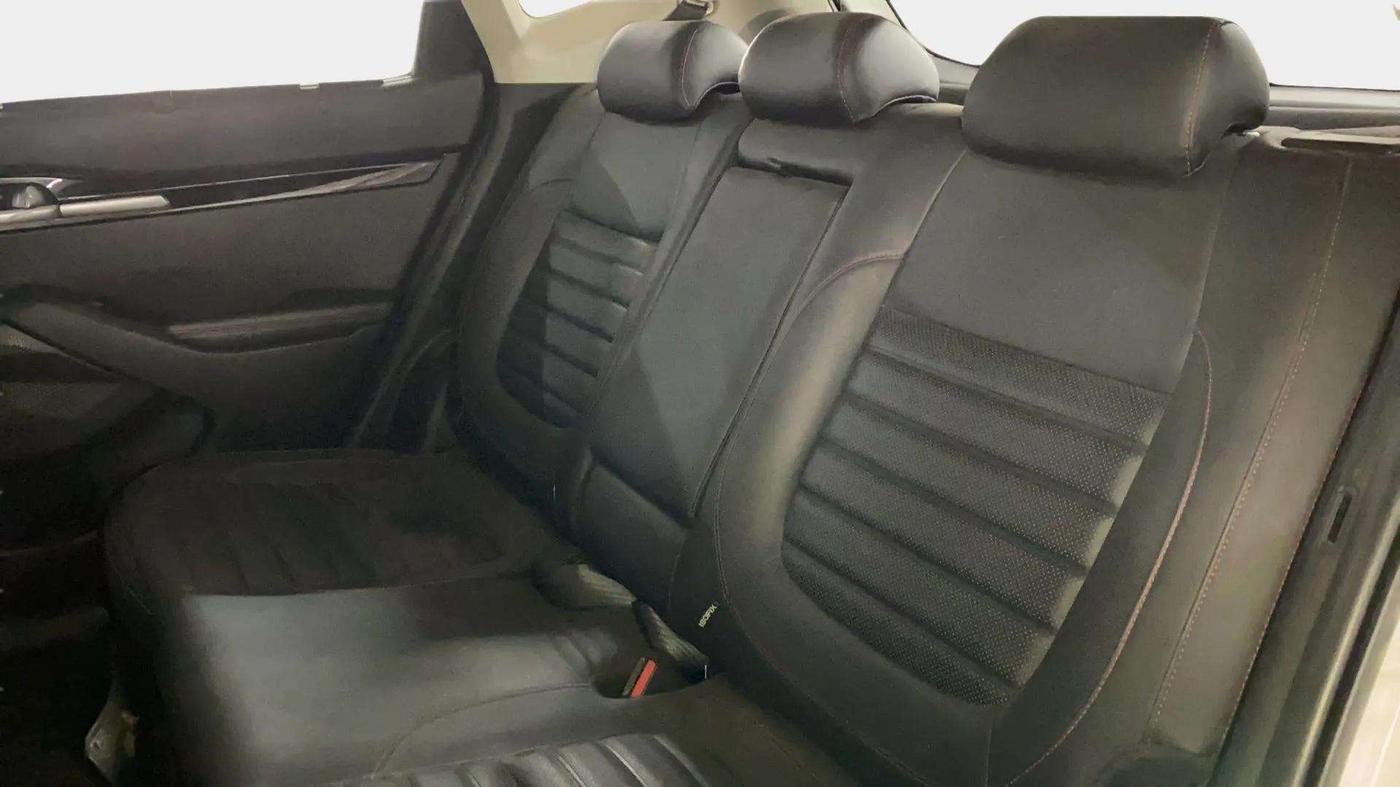 2020 KIA SELTOS GTX PLUS AT 1.5 DIESEL, Diesel, Automatic, 86,411 km, Right Side Rear Door Cabin
