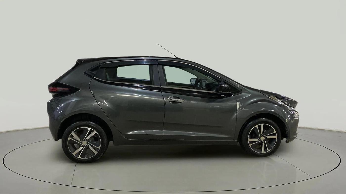 2022 Tata ALTROZ XZ PETROL, Petrol, Manual, 21,200 km, Right Side View