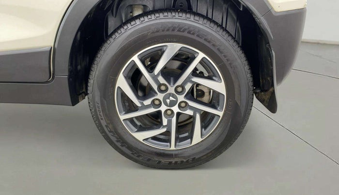 2023 Mahindra XUV300 W8 (O) 1.2 PETROL, Petrol, Manual, 18,041 km, Left Rear Wheel