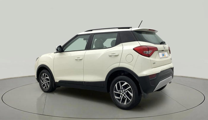 2023 Mahindra XUV300 W8 (O) 1.2 PETROL, Petrol, Manual, 18,041 km, Left Back Diagonal
