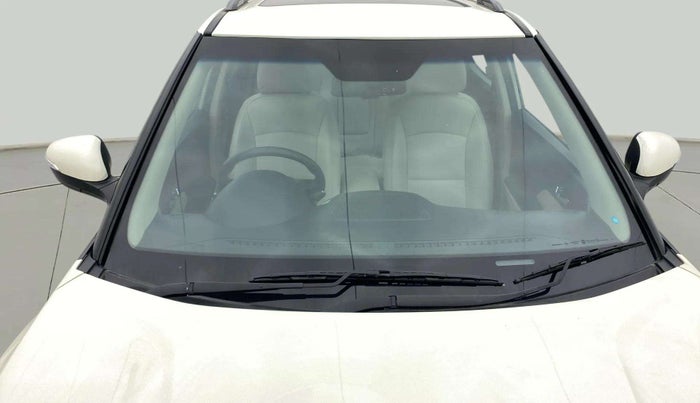 2023 Mahindra XUV300 W8 (O) 1.2 PETROL, Petrol, Manual, 18,041 km, Front Windshield