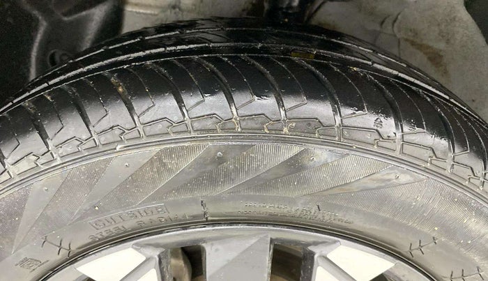 2024 Hyundai EXTER SX(O), Petrol, Manual, 35,056 km, Left Front Tyre Tread