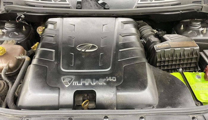 2018 Mahindra XUV500 W11 AT, Diesel, Automatic, 1,04,037 km, Engine View