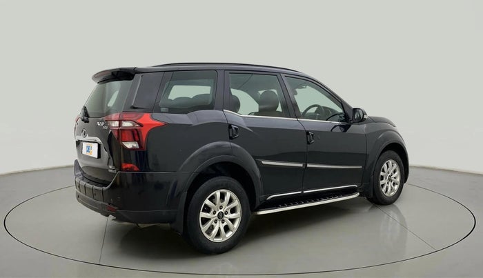 2018 Mahindra XUV500 W11 AT, Diesel, Automatic, 1,04,037 km, Right Back Diagonal