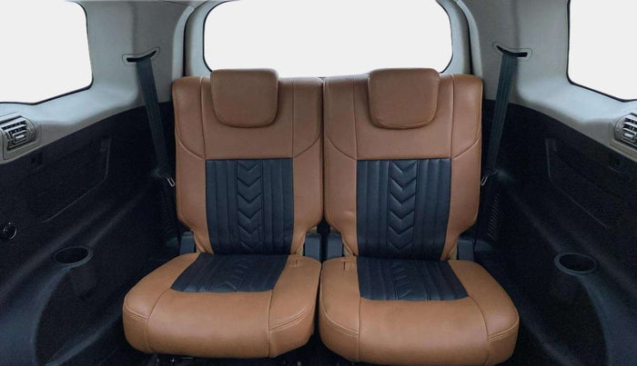 2018 Mahindra XUV500 W11 AT, Diesel, Automatic, 1,04,037 km, Third Seat Row ( optional )