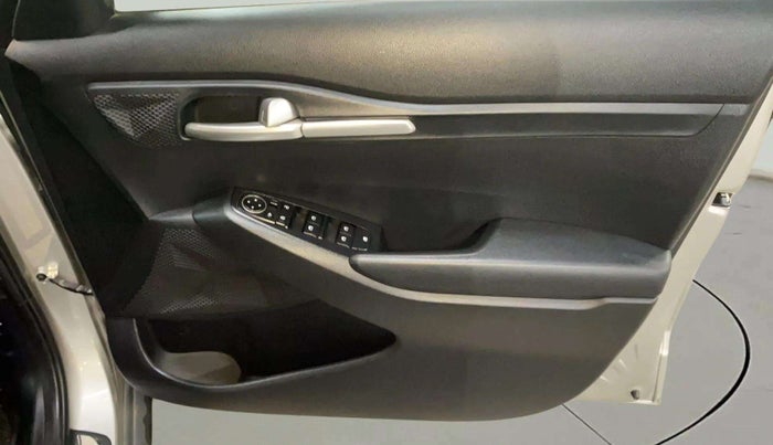 2022 KIA SELTOS HTK PLUS 1.5, Petrol, Manual, 22,767 km, Driver Side Door Panels Control