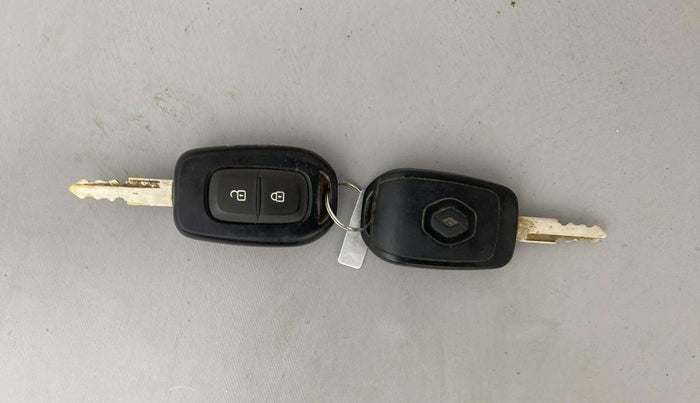 2016 Renault Kwid RXT 1.0, Petrol, Manual, 29,879 km, Key Close Up