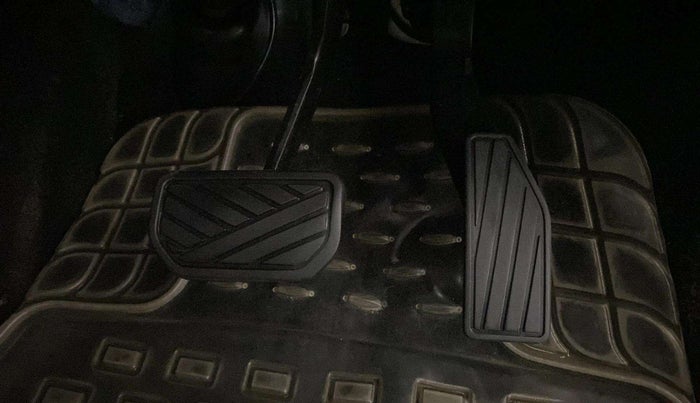 2019 Maruti IGNIS ZETA 1.2 AMT, Petrol, Automatic, 75,010 km, Pedals