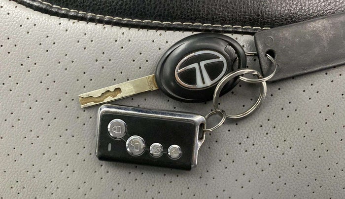 2024 Tata TIGOR XM CNG, CNG, Manual, 24,208 km, Key Close Up
