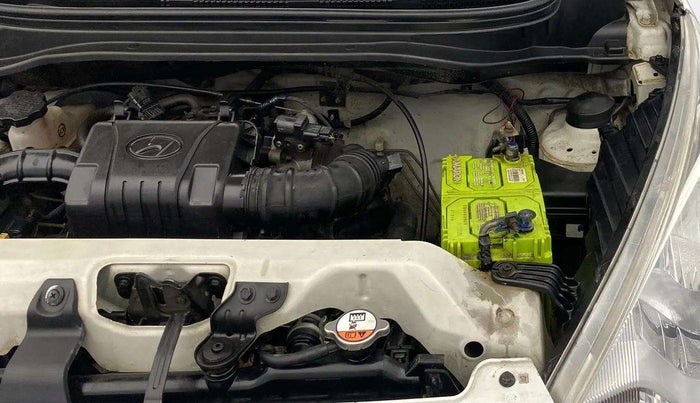 2016 Hyundai Eon ERA +, Petrol, Manual, 16,257 km, Engine View - Left