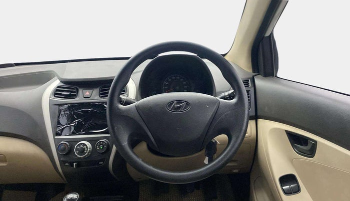 2016 Hyundai Eon ERA +, Petrol, Manual, 16,257 km, Steering Wheel Close Up