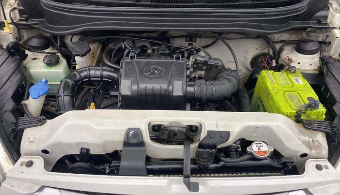 2016 Hyundai Eon ERA +, Petrol, Manual, 16,257 km, Engine View