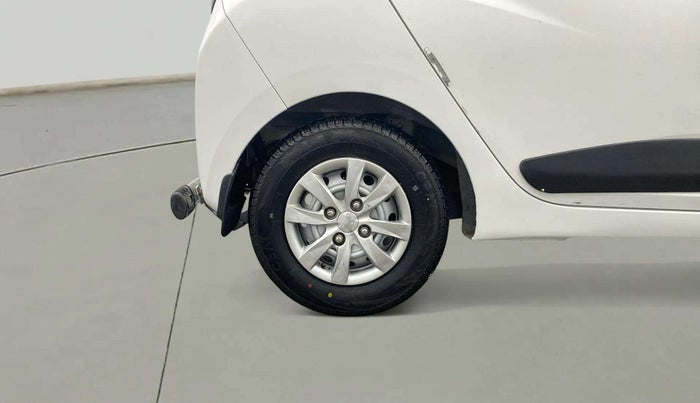 2016 Hyundai Eon ERA +, Petrol, Manual, 16,257 km, Right Rear Wheel