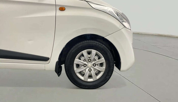 2016 Hyundai Eon ERA +, Petrol, Manual, 16,257 km, Right Front Wheel